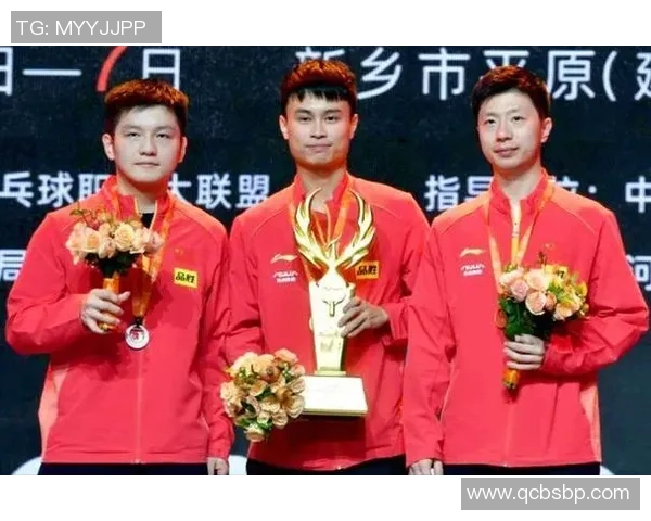 上海网球队在邀请赛中的团队协作表现分析与点评 上海网球队在邀请赛中的团队协作表现分析与点评