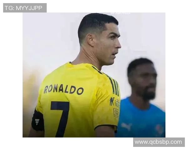 C罗足球明星蜡像揭幕见证传奇球员的辉煌瞬间与不朽魅力 C罗足球明星蜡像揭幕见证传奇球员的辉煌瞬间与不朽魅力