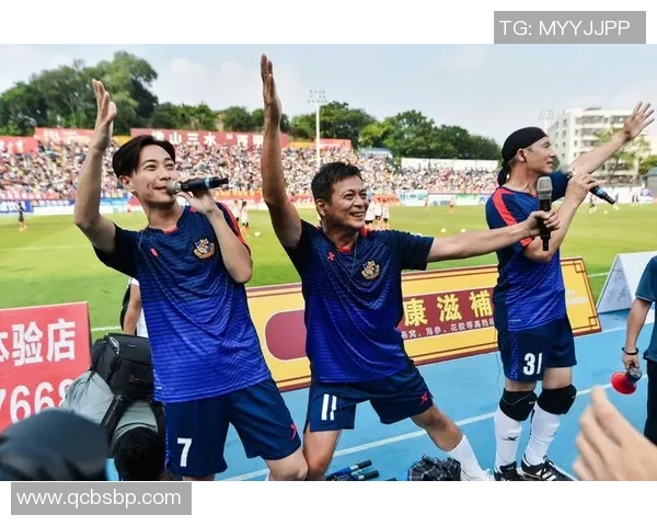 全员足球明星合照头像展现团队精神与友谊的完美瞬间 全员足球明星合照头像展现团队精神与友谊的完美瞬间