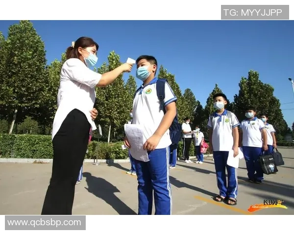 李静的足球人生：从小球员到教练的深度对话与成长历程分享